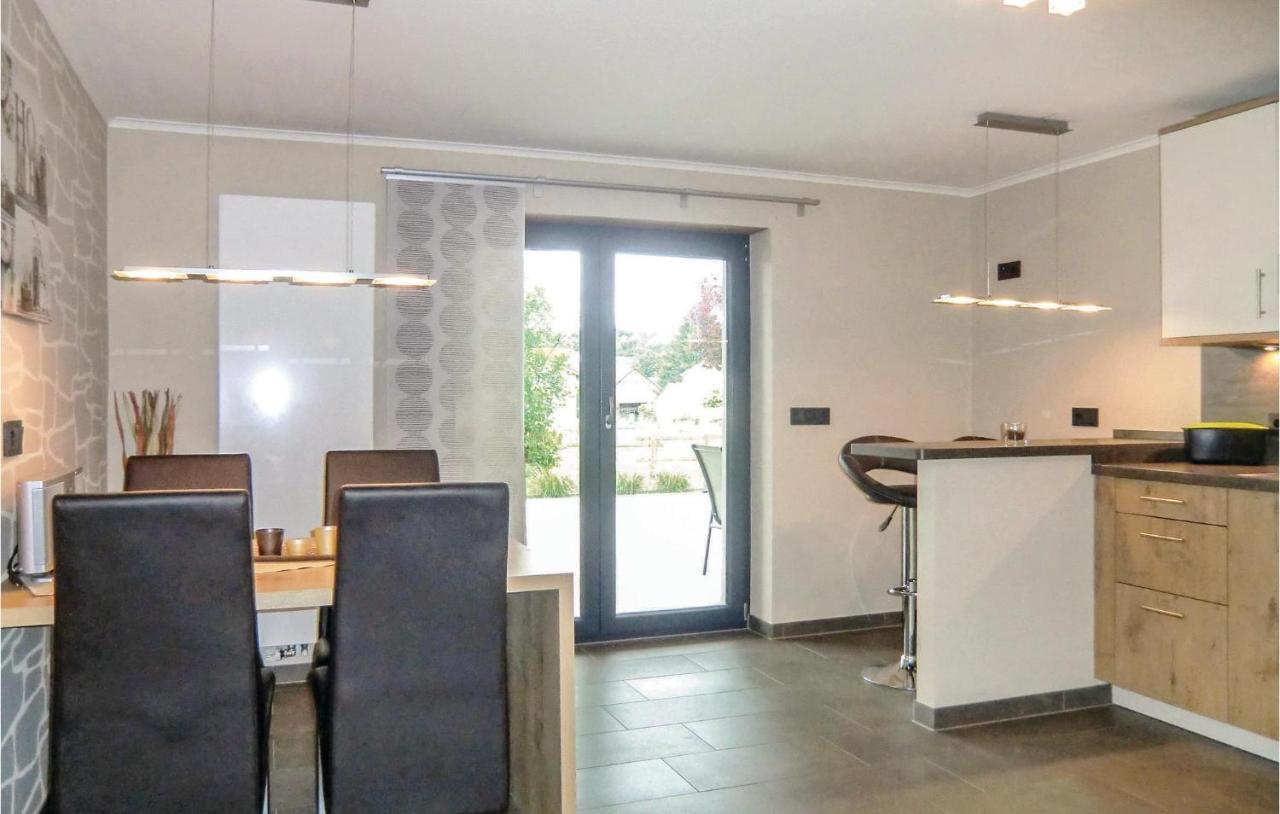 Cozy Apartment In Koerperich-Obersgegen With Wifi Korperich Ngoại thất bức ảnh